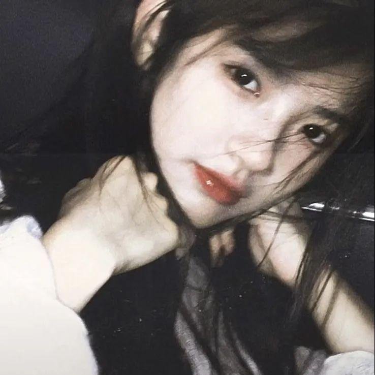 牌坊下的女人封面